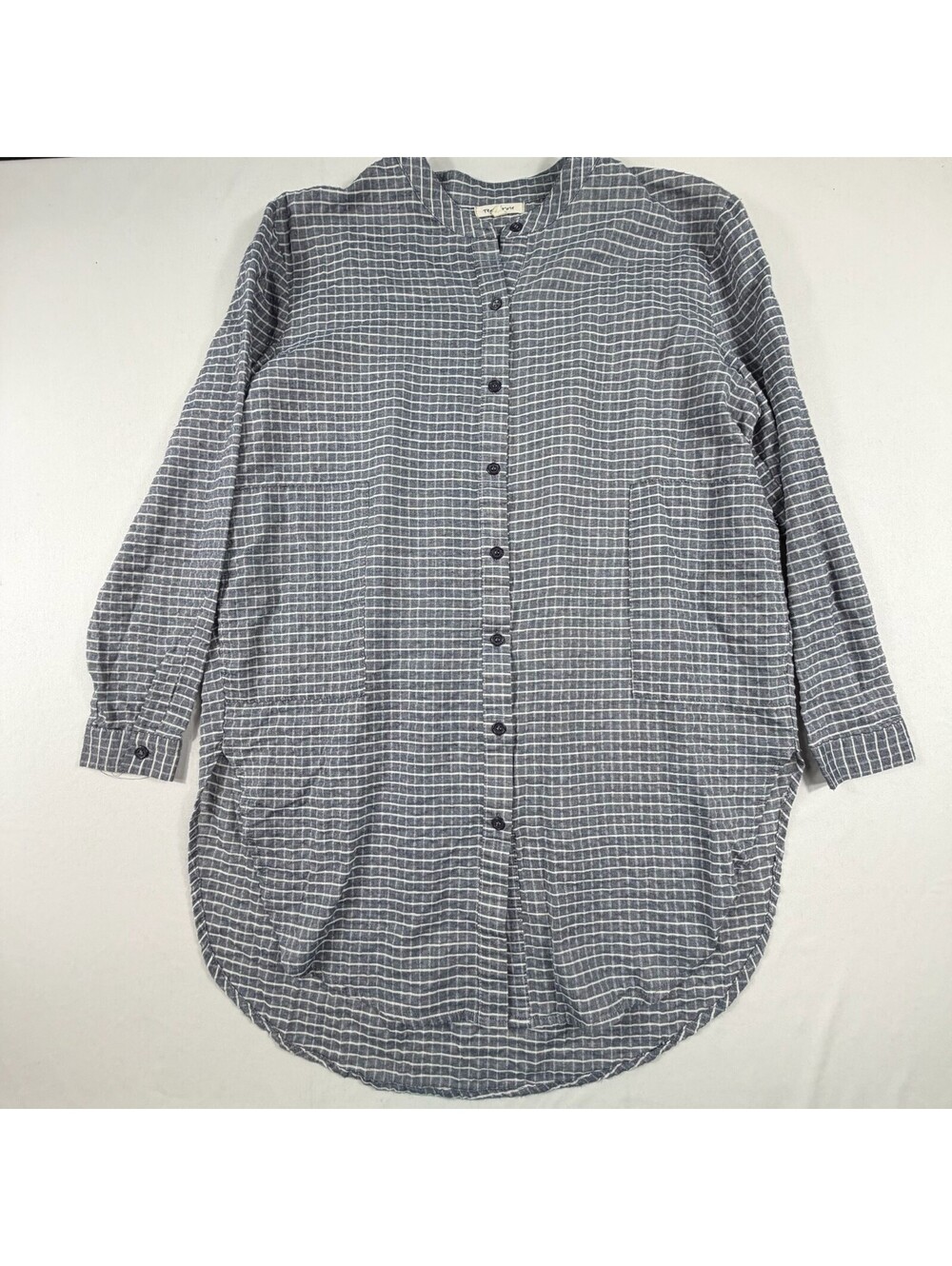 Tea n Rose Women's Gray and White Checkered Button-Up Shirt Size S